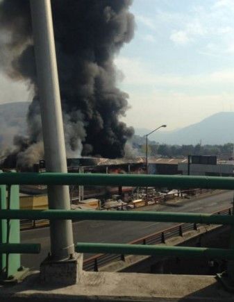 Se incendia bodega de electrodomésticos en Tenayuca - incendio-tenayuca-forotv