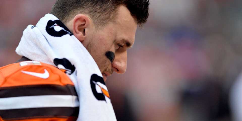 Novia de Johnny Manziel lo denuncia por agresión