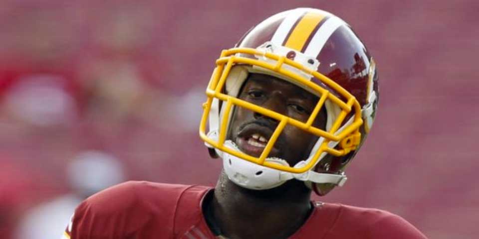 Levantan cargos contra jugador de la NFL que se disparó