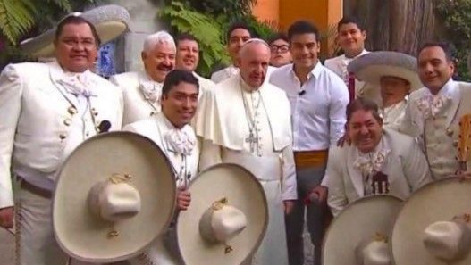 Más de 53 millones de mexicanos vieron la visita del papa Francisco - mariachis-papa-francisco