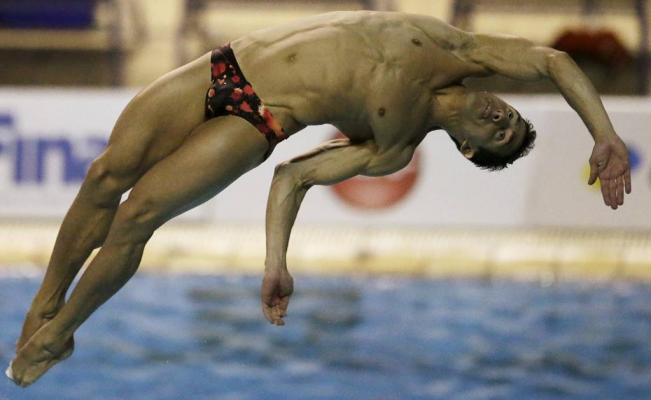 Rommel gana oro, pero sin representar a México