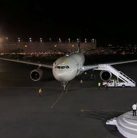 La llegada del papa Francisco en imágenes - papa-Francisco-AICM-12feb-eduardocanovela-Inst