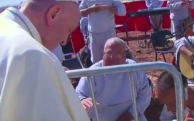 Cárceles son un síntoma de cómo está la sociedad: papa Francisco - papa-francisco-reos-musicos