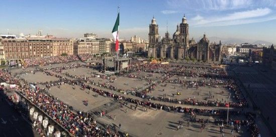Baja asistencia en el Zócalo para ver al papa Francisco