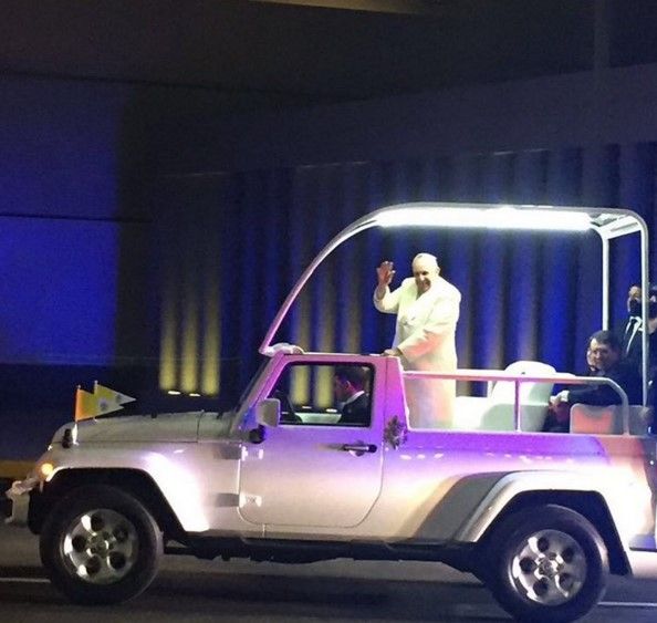 La llegada del papa Francisco en imágenes - papaenmex-12feb-padrisimomagazine