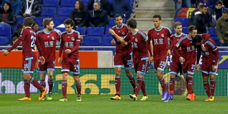 Anotan Vela y Reyes en goleada de la Real Sociedad