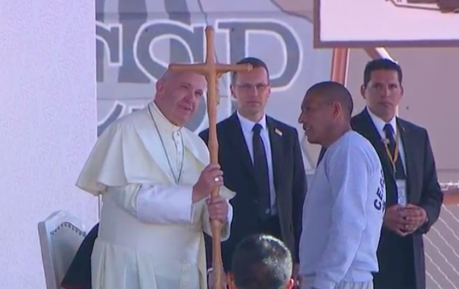 Cárceles son un síntoma de cómo está la sociedad: papa Francisco - regalo-papa-penal-ciudad-juarez-1-e1455734569559