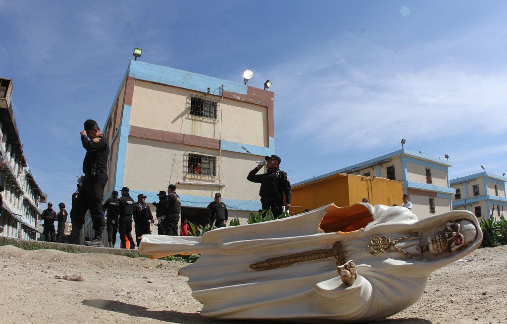 Asesinan a un interno en Topo Chico - santa-muerte-topo-chico-1024x656
