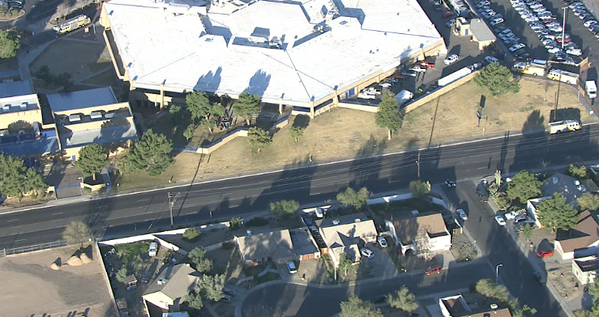 Mueren dos menores por tiroteo en escuela de Arizona - tiroteo-arizona-5