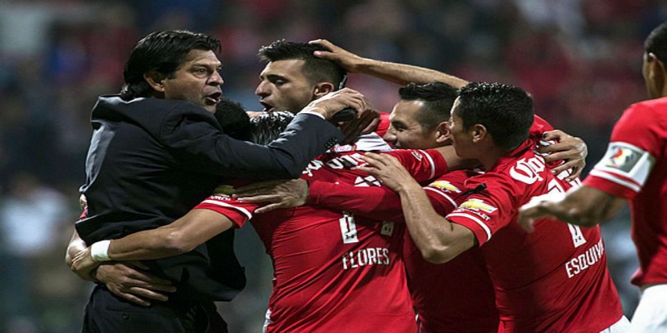 Toluca, con un hombre menos, vence a Gremio