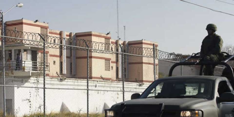 Trasladan a Veracruz a líder del penal del Topo Chico