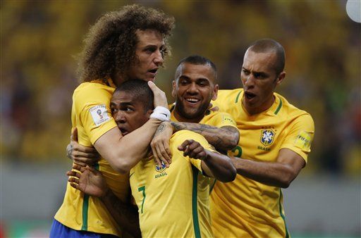 Luis Suárez da el empate a Uruguay en Brasil - 12ff276892863a0f940f6a706700f5c9