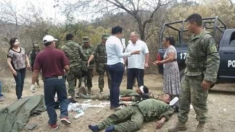 Volcadura de camión de militares en Guerrero deja 2 muertos y 10 heridos - 20160308165825