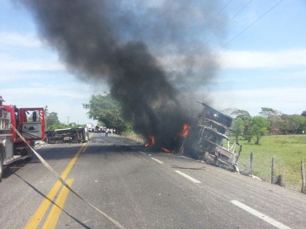 Choque en Villahermosa deja al menos seis muertos - Accidente-Villahermosa-Frontera-Tabasco-5