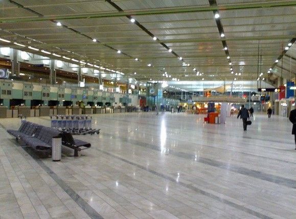 Evacuan aeropuerto en Suecia por amenaza de bomba - Aeropuerto-Suecia-amenaza-Internet