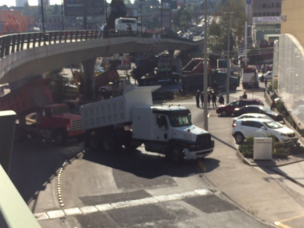 Termina bloqueo en Interlomas - AhH0QxgRE00HPgGmj2RGUT1kYS9OGFiHB5pZLiuY1cLd