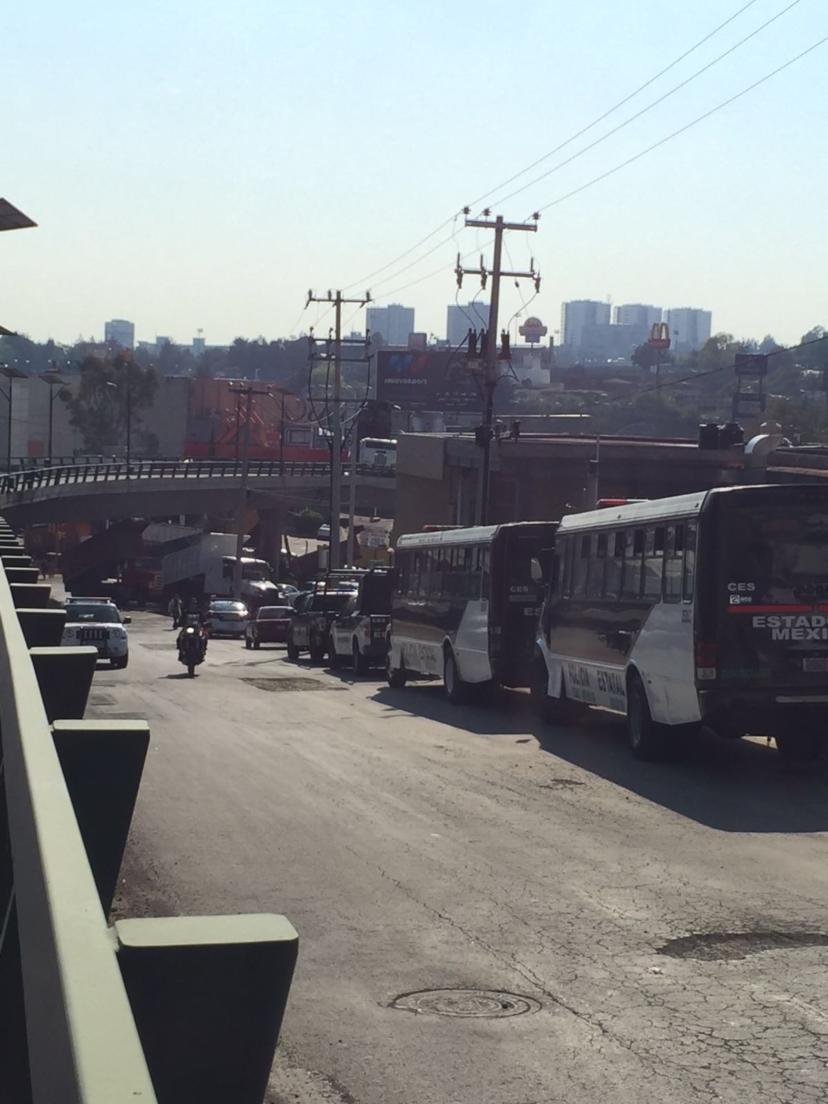 Termina bloqueo en Interlomas - AqHkQVqow1Wd0xgCbnHOxs42I32GFTee6FLU3RDf7Eg1