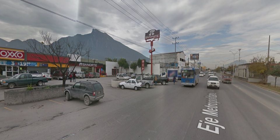 Roban medio millón de pesos a la salida de un banco en Nuevo León