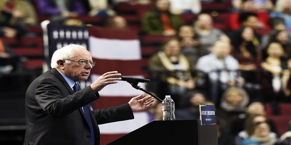 Gana Bernie Sanders en Alaska y Washington