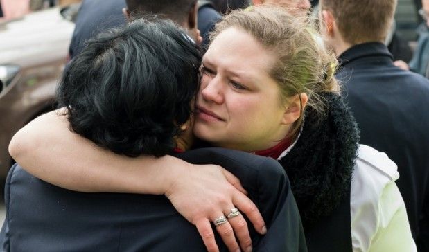 Habitantes ofrecen asilo en Bruselas tras ataques