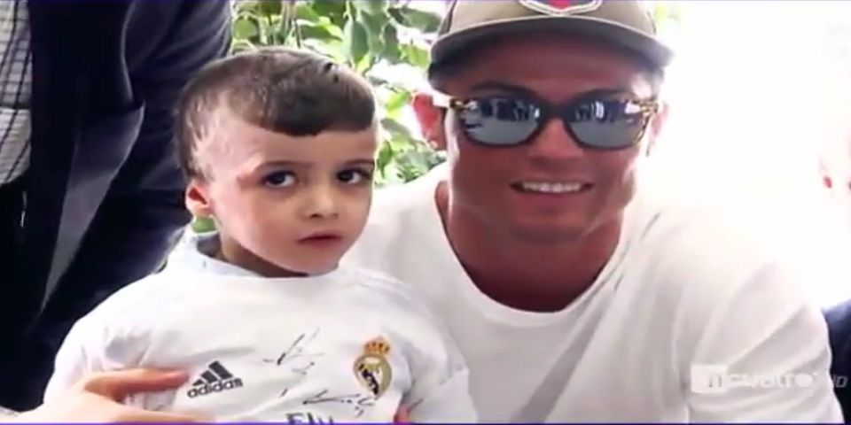 Video: CR7 cumple sueño a menor palestino víctima de guerra
