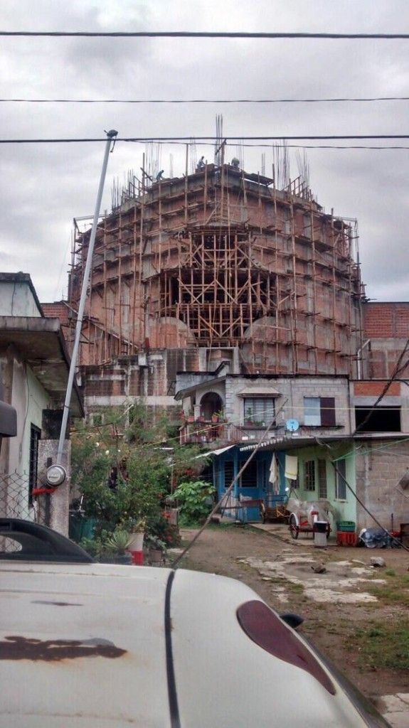 Derrumbe en Catedral de Tuxtepec deja tres muertos y 19 heridos - Catedral-Tuxtepec-3-575x1024