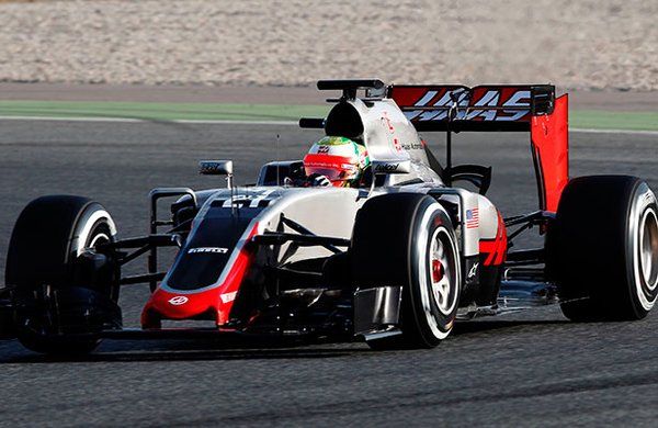 Esteban Gutiérrez no pudo concluir prácticas de Catalunya - CcgGrdqXEAAUALu