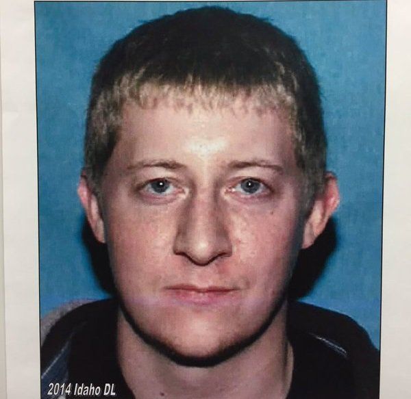 Detienen en la Casa Blanca a autor del ataque a religioso en Idaho - CdE0BdYW8AACMW5