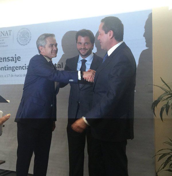 Levantan la contingencia ambiental - Cdyk81RUAAASBig