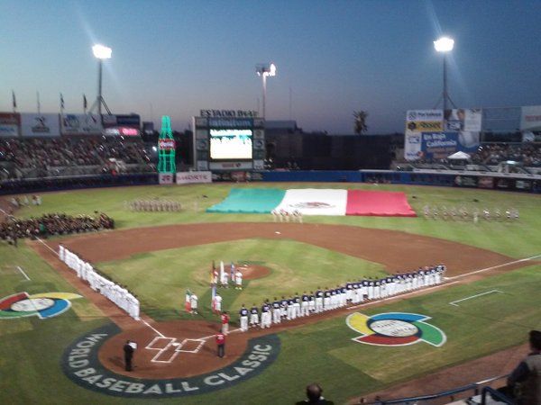 México avanza a semifinal de eliminatoria para el Clásico Mundial - CdzOAcsUsAA_kGz