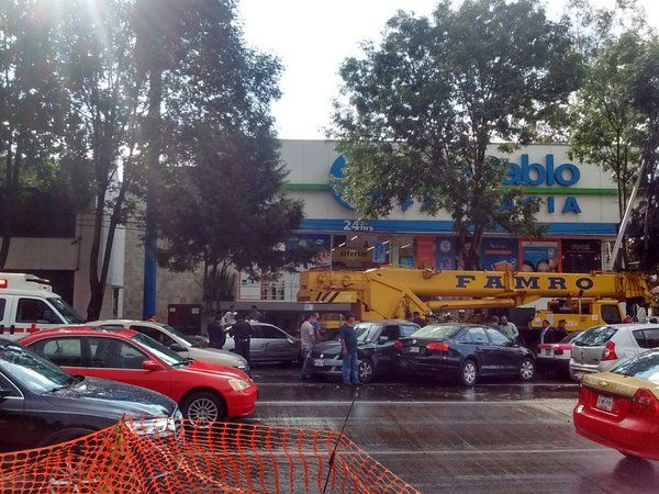 Grúa choca a seis autos y deja 5 lesionados en Patriotismo