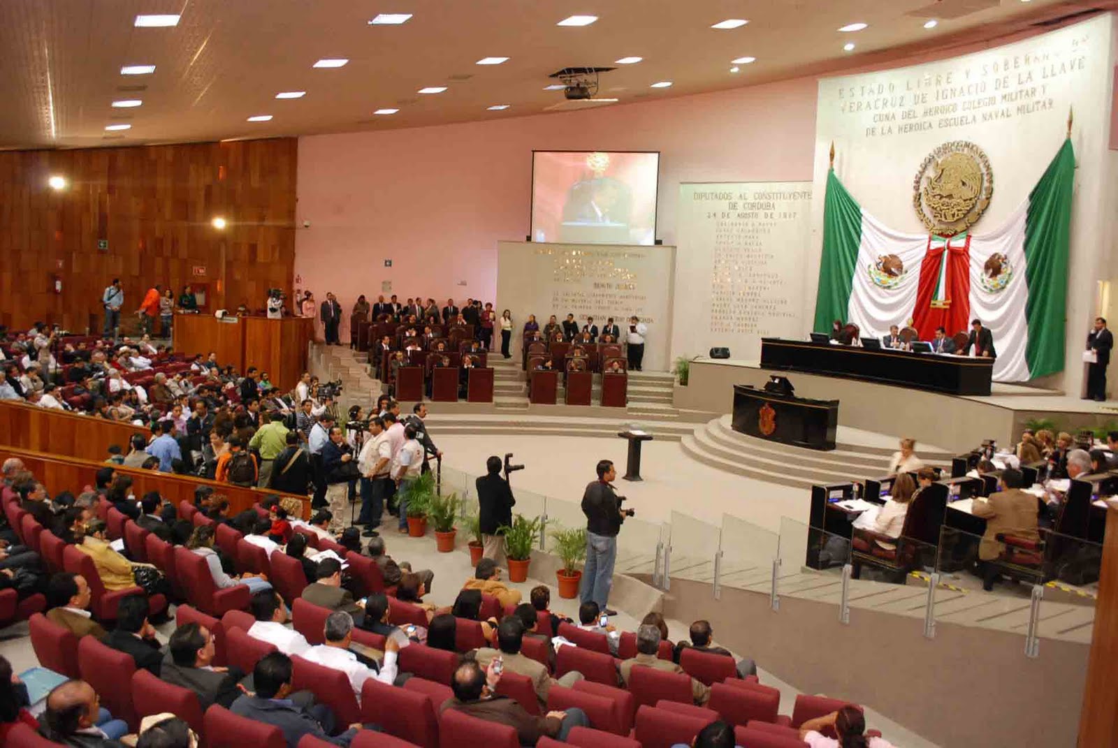 Frenan designación de fiscal anticorrupción de Veracruz por conflicto de intereses