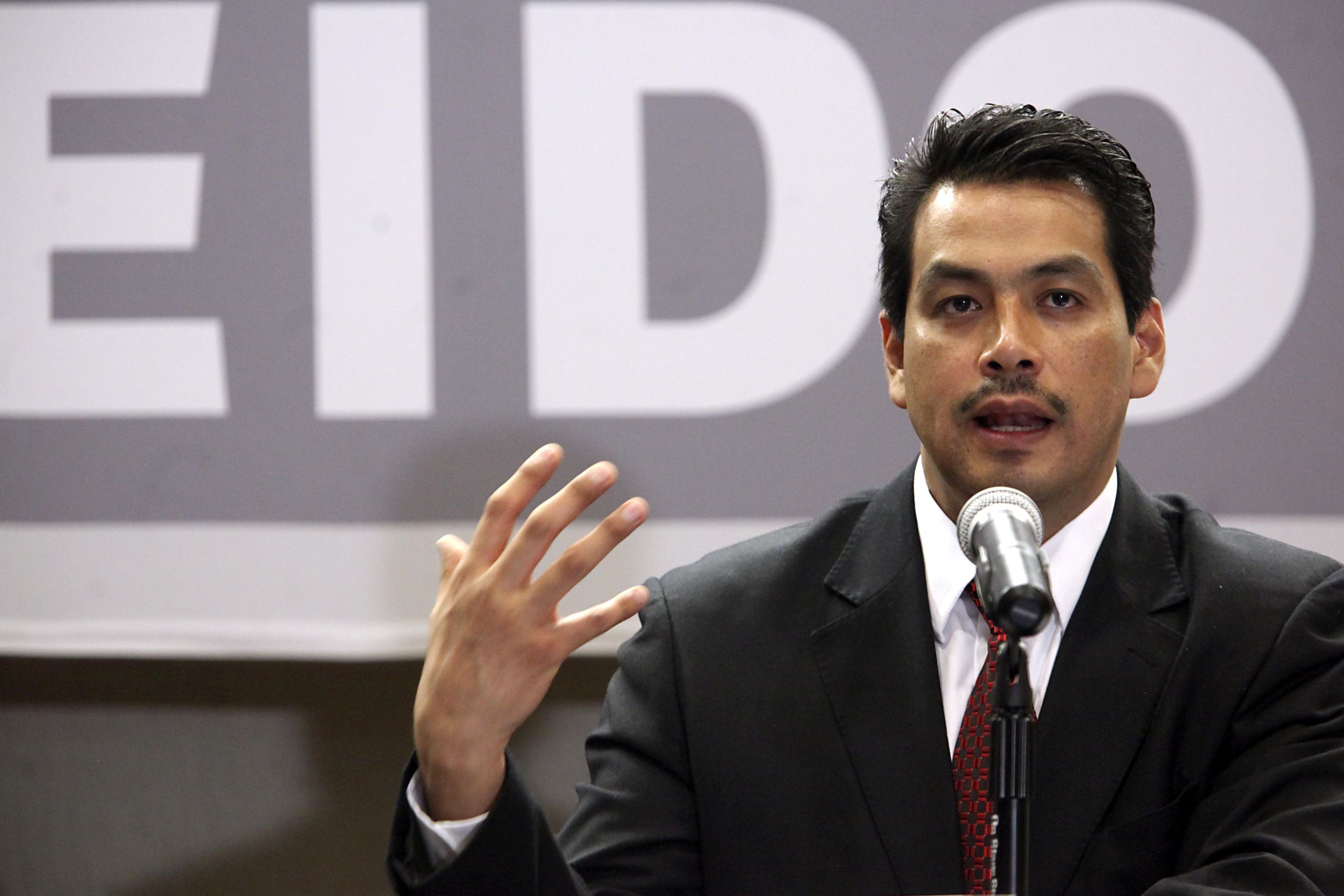 Extitular de la SEIDO reclama a PGR 33 millones de pesos - Cuitlahuac-Salinas