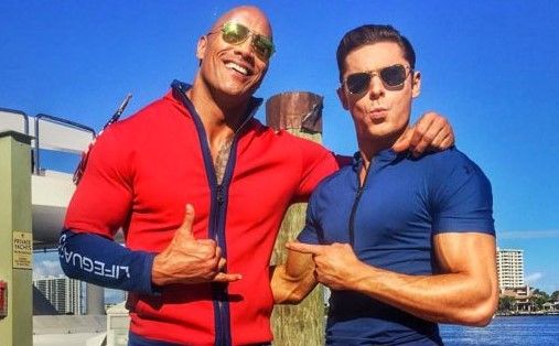 'La Roca' revela primera imagen de 'Guardianes de la Bahía' - Dwayne-Johnson