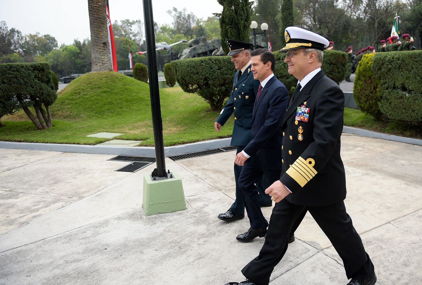 Militares deben apegarse a la ley y derechos humanos: EPN - EPN-SEDENA-SEMAR