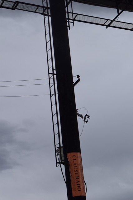 Clausuran espectaculares propiedad de Humerto Moreira - Espectaculares-Humberto-Moreira