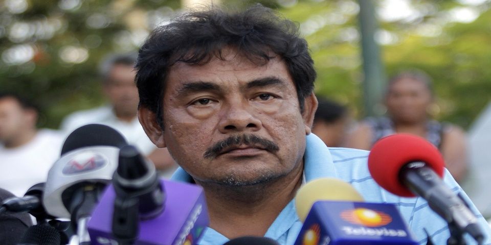 No estamos informados del convenio de reparación del daño: papás de Ayotzinapa