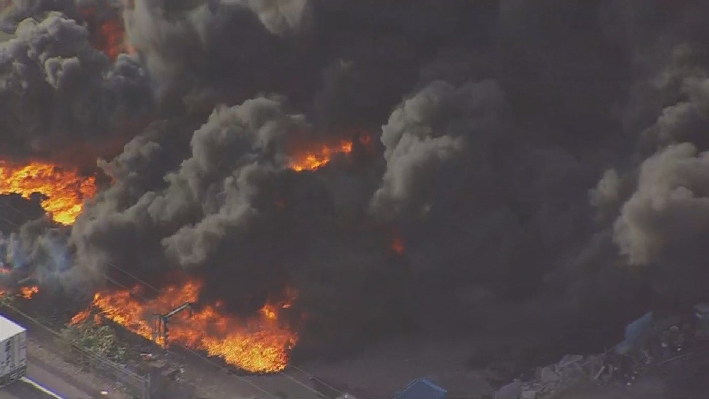 Se incendia fábrica de papel en Phoenix - Incendio-Arizona-5-1