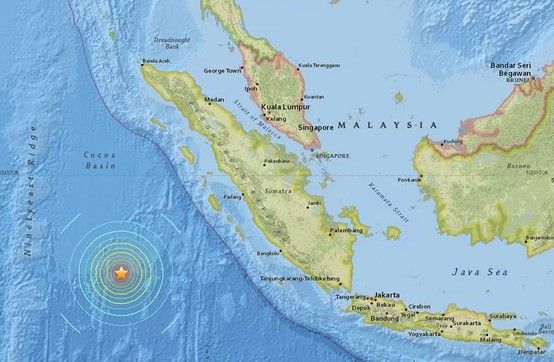 Terremoto de 7.8 azota costas de Indonesia - Indonesia-costa-sismo-2mar