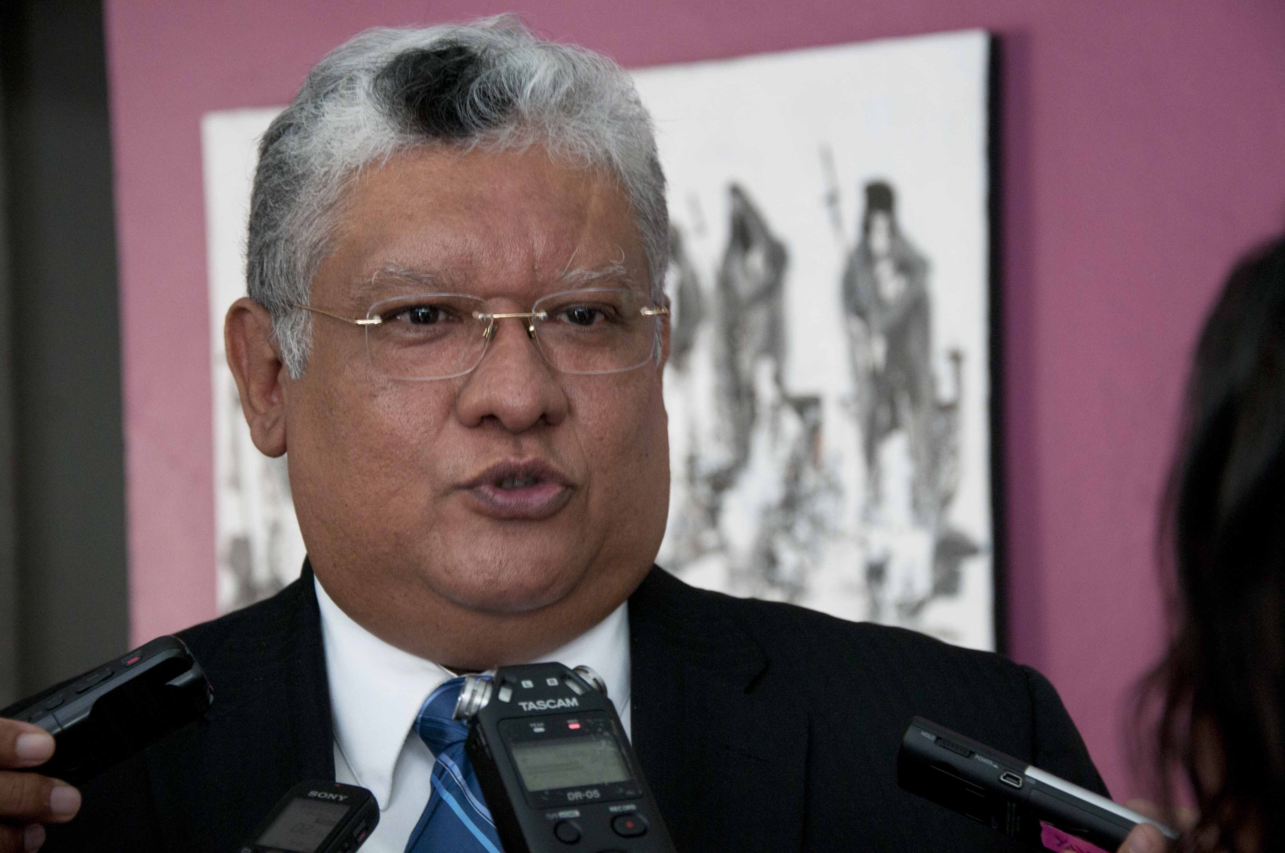 Diputados admiten a trámite solicitud de juicio político a Duarte - Joaquín-Rosendo-Guzmán-Avilés