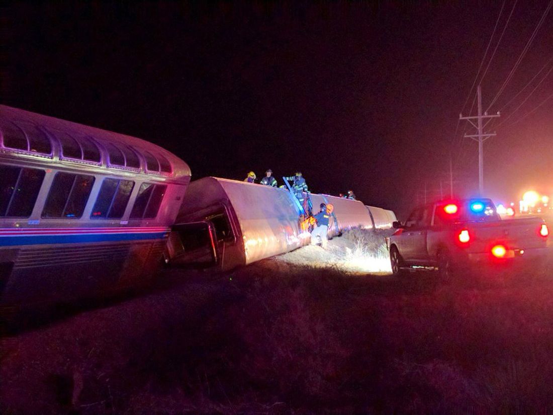Descarrilamiento de tren en Estados Unidos deja al menos 32 heridos - Kansas-City
