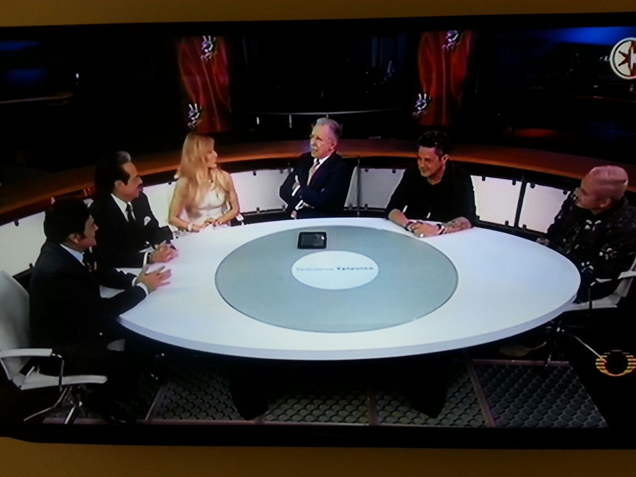 Se presentan coaches de "La Voz México" - La-Voz-México-2