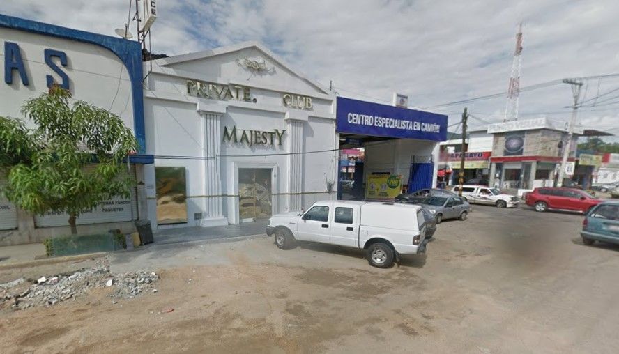 Asesinan a dos en bar de Acapulco