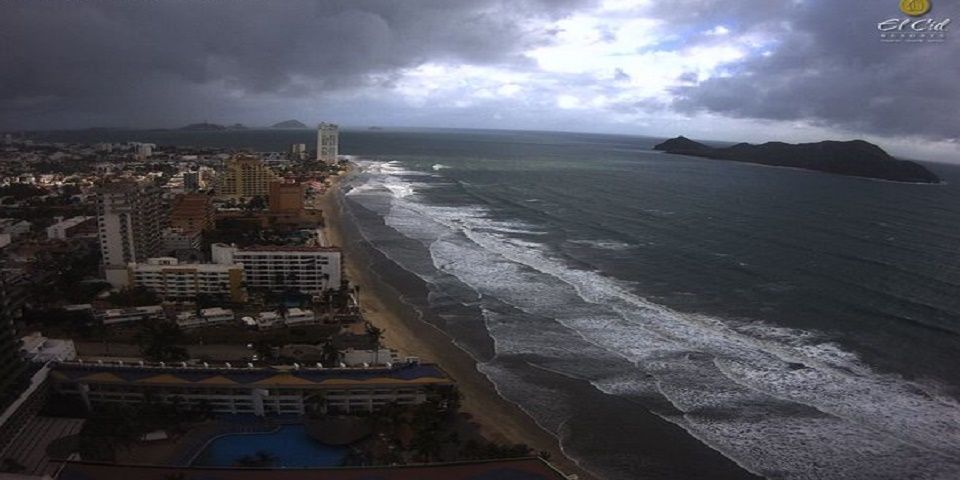 Fuerte granizada sorprende a Mazatlán