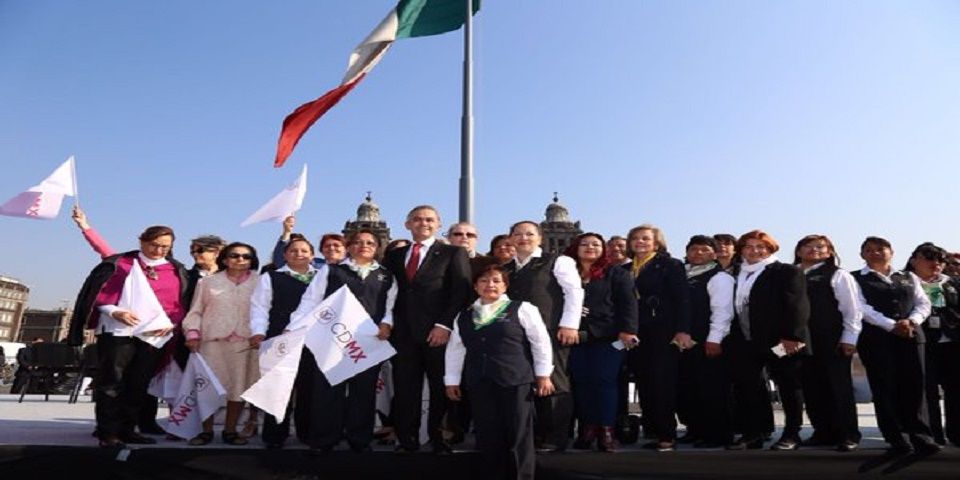 Mancera plantea prohibir matrimonios de menores de edad