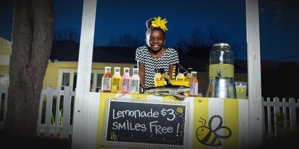 La niña que venderá su limonada en millones de dólares