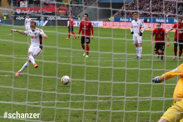 Marco Fabián da asistencia en empate del Eintracht Frankfurt - Moritz-Hartmann