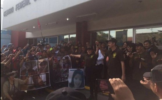 Sale Nestora Salgado del penal de Tepepan - Nestora-Salgado-telesur