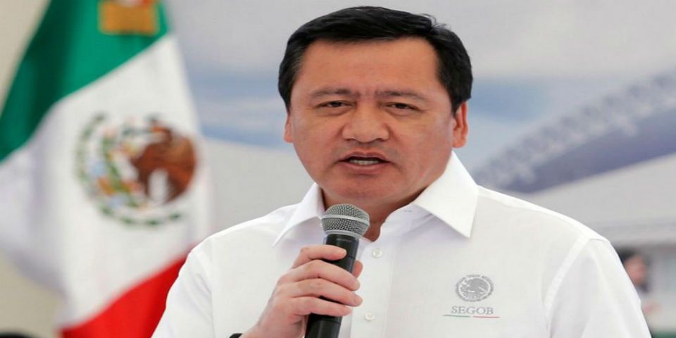 Osorio Chong condena vejaciones a maestros y manda mensaje a AMLO