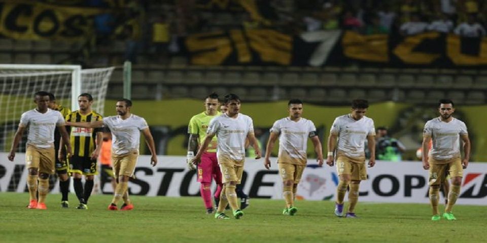 Pumas pierde invicto en Libertadores